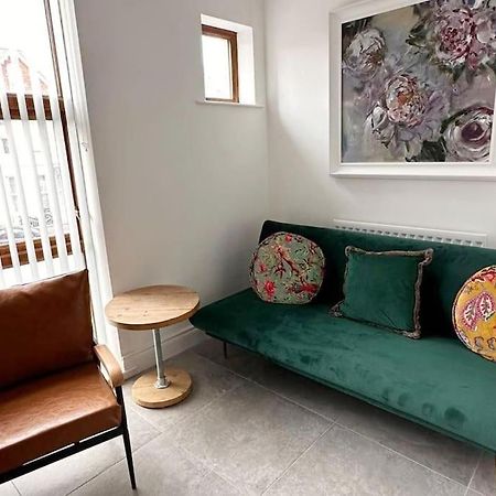 Boutique Style Apartment Belfast Extérieur photo